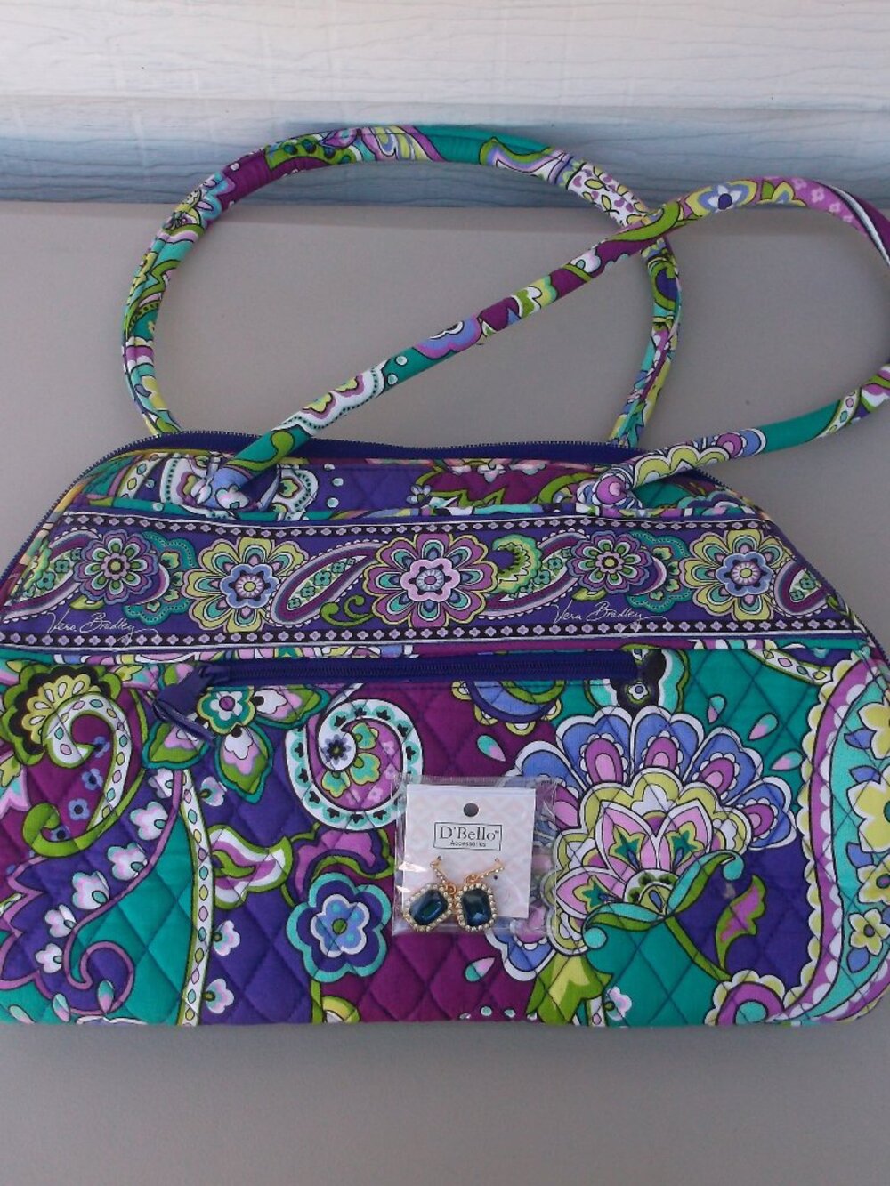 Vera Bradley Floral Quilted Zip Tote. like new + D’Bello Earrings NWT ✈️